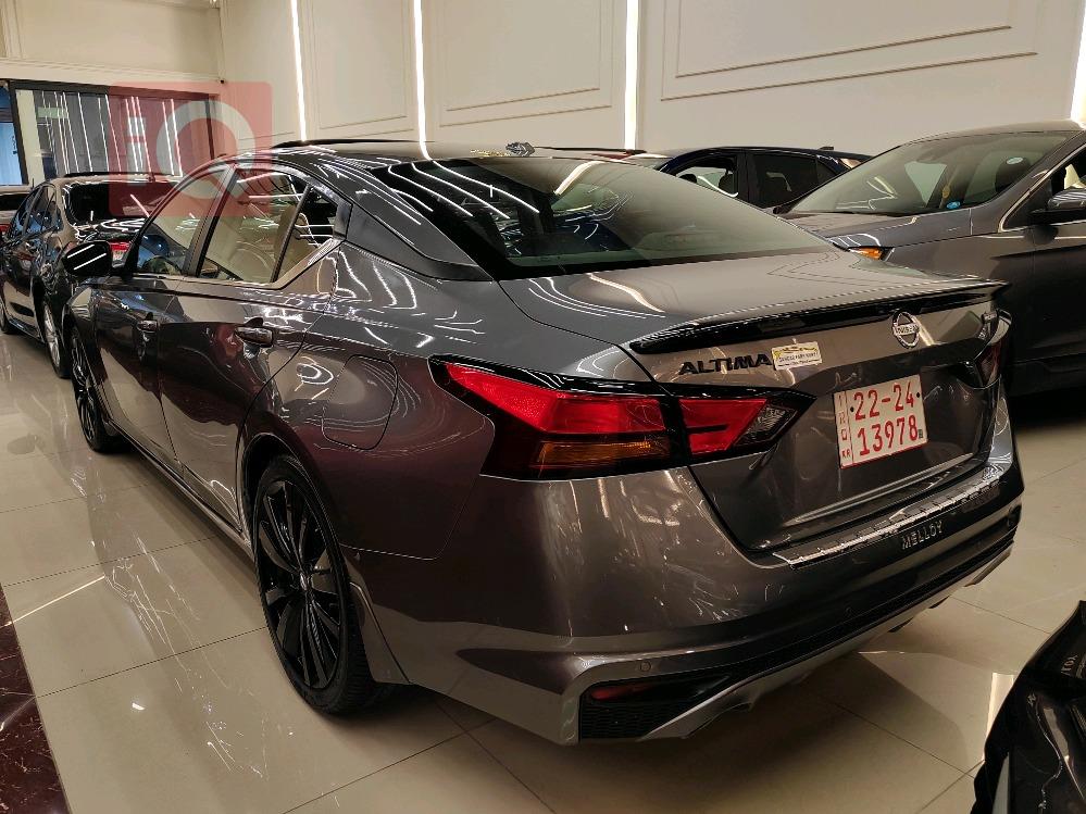 Nissan Altima